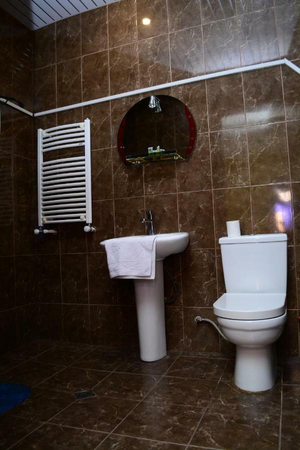 Rostus Hotel Tbilisi Exterior photo